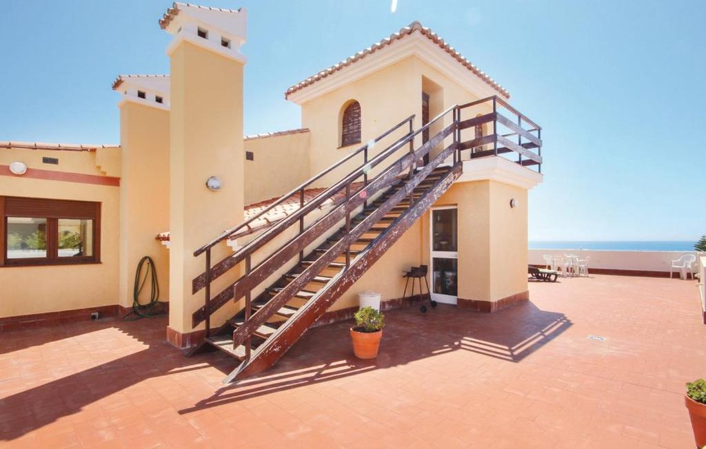 Penthouse On The Beachfront エステポナ エクステリア 写真