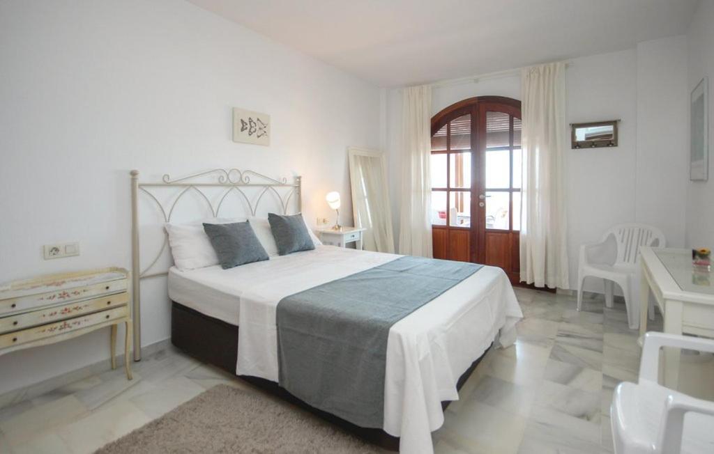 Penthouse On The Beachfront エステポナ エクステリア 写真