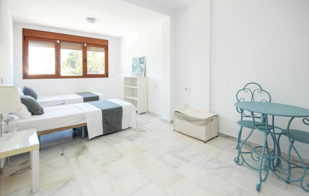 Penthouse On The Beachfront エステポナ エクステリア 写真