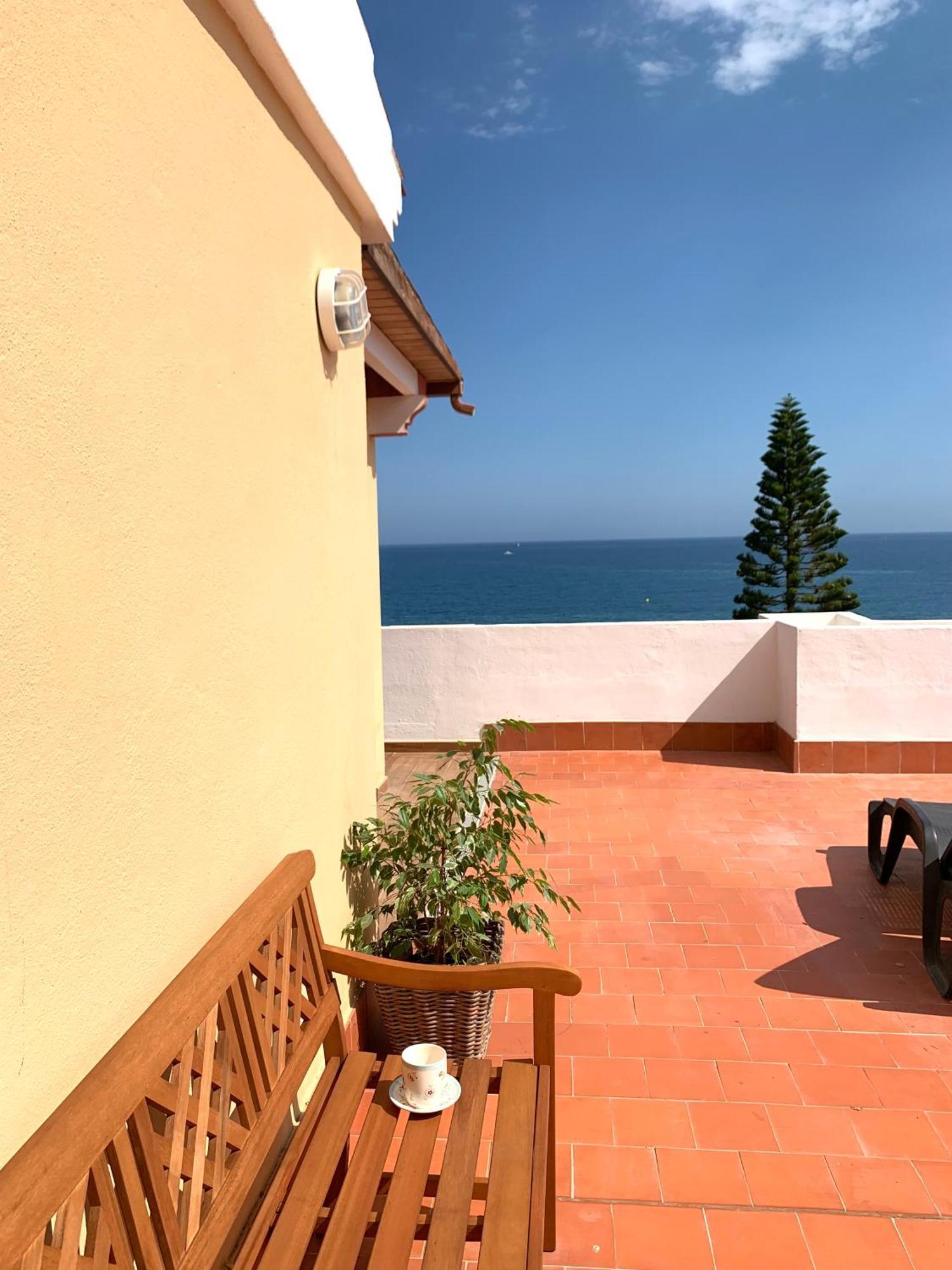 Penthouse On The Beachfront エステポナ エクステリア 写真