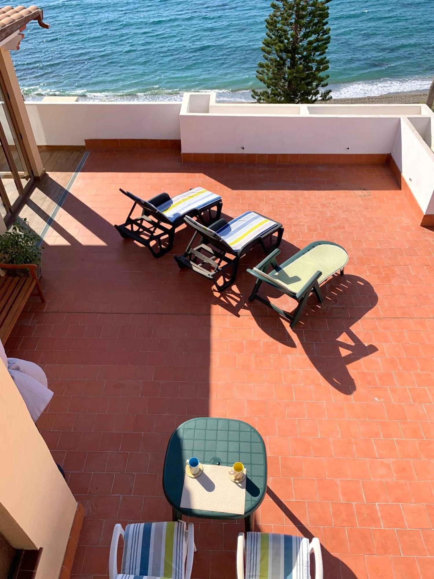 Penthouse On The Beachfront エステポナ エクステリア 写真